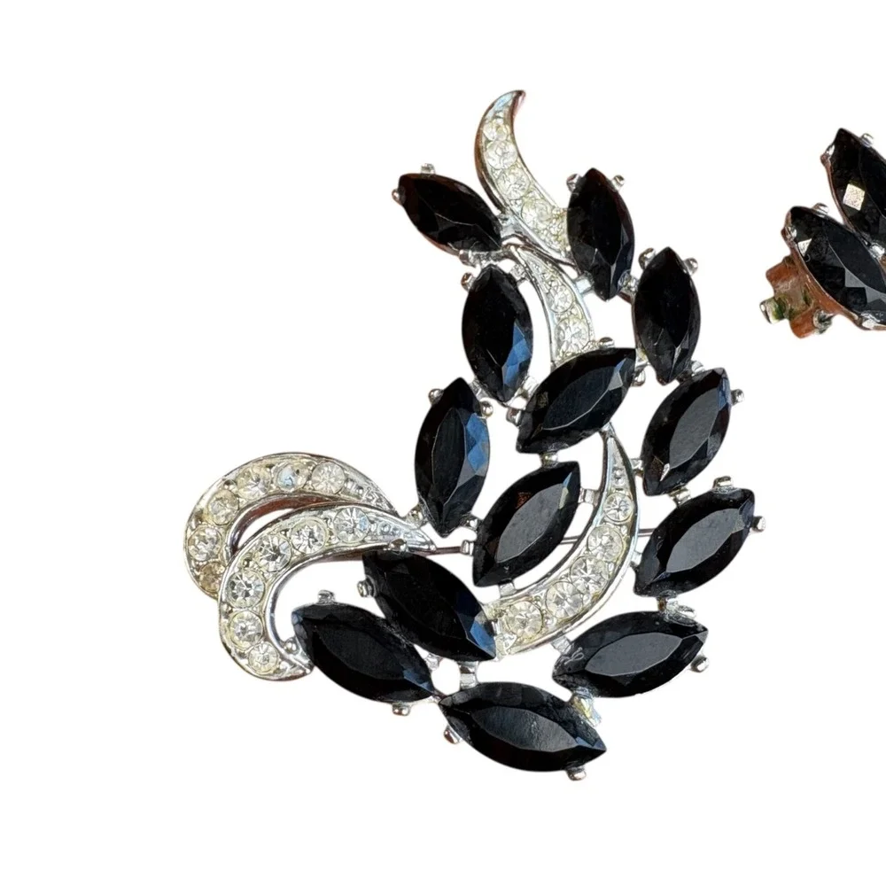 Vintage Sarah Coventry‎ Vienna Nights Brooch & Clip on Earring Estate Set Signed